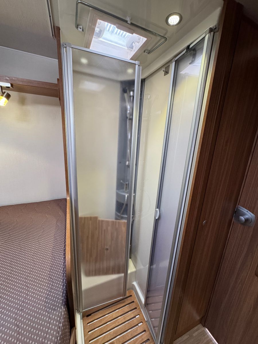 Fahrzeugabbildung Carado T 334 FIAT DUCATO AUTOMATIK SOLAR TV SAT AHK CAM