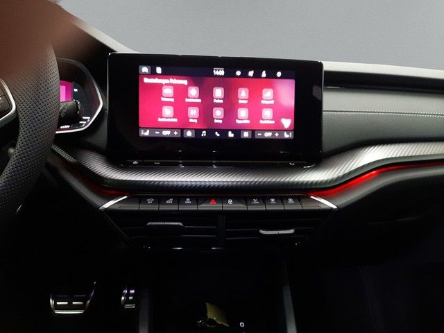 Fahrzeugabbildung Skoda Octavia Combi 2.0TDI Sportline AHK Matrix eleHec