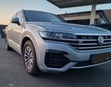 Volkswagen Touareg 3.0 V6 TDI 210kW R-Line - silberne Volkswagen Touareg