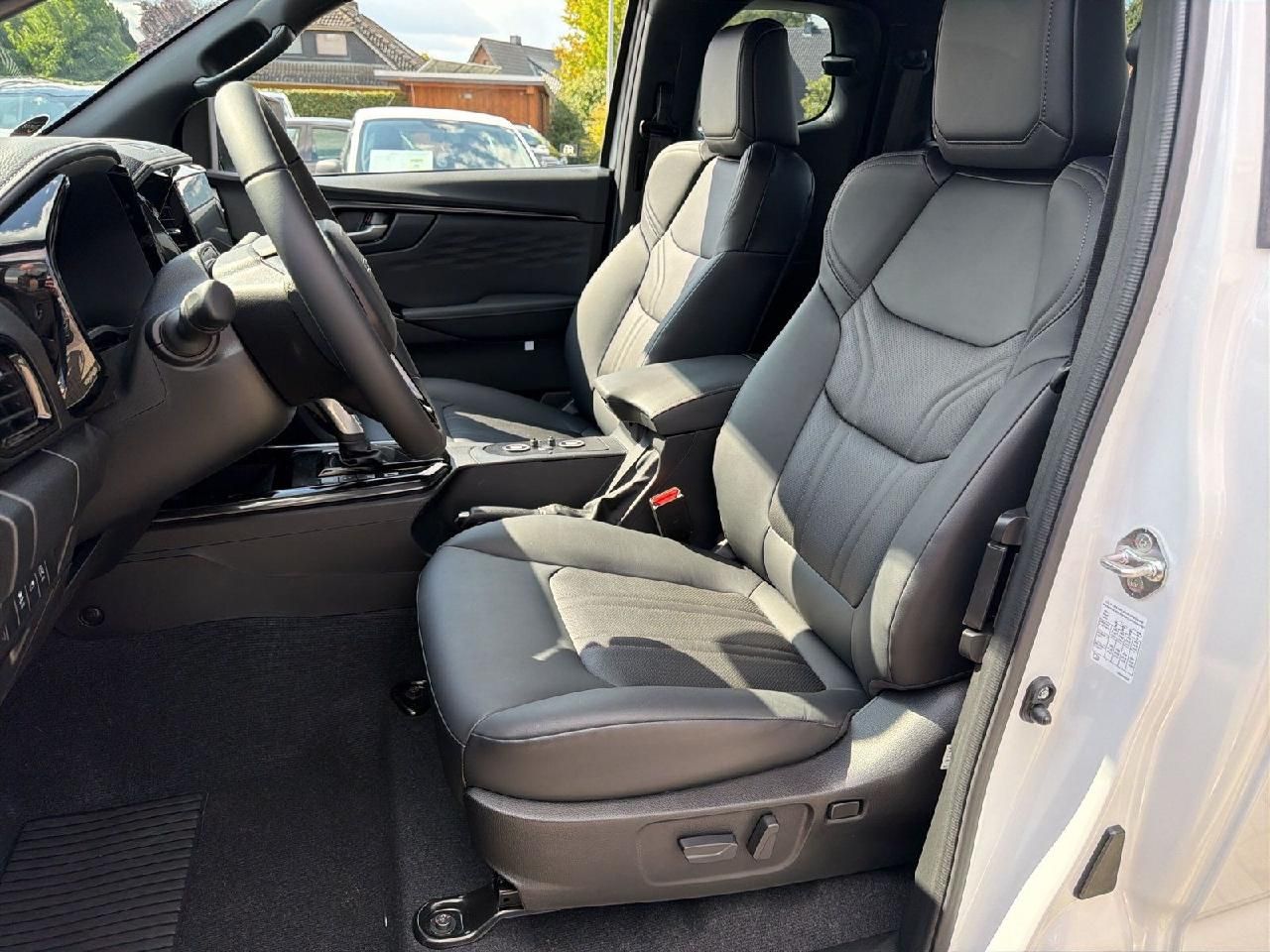 Fahrzeugabbildung Isuzu D-Max Space Cab V-CROSS für Wohnkabine