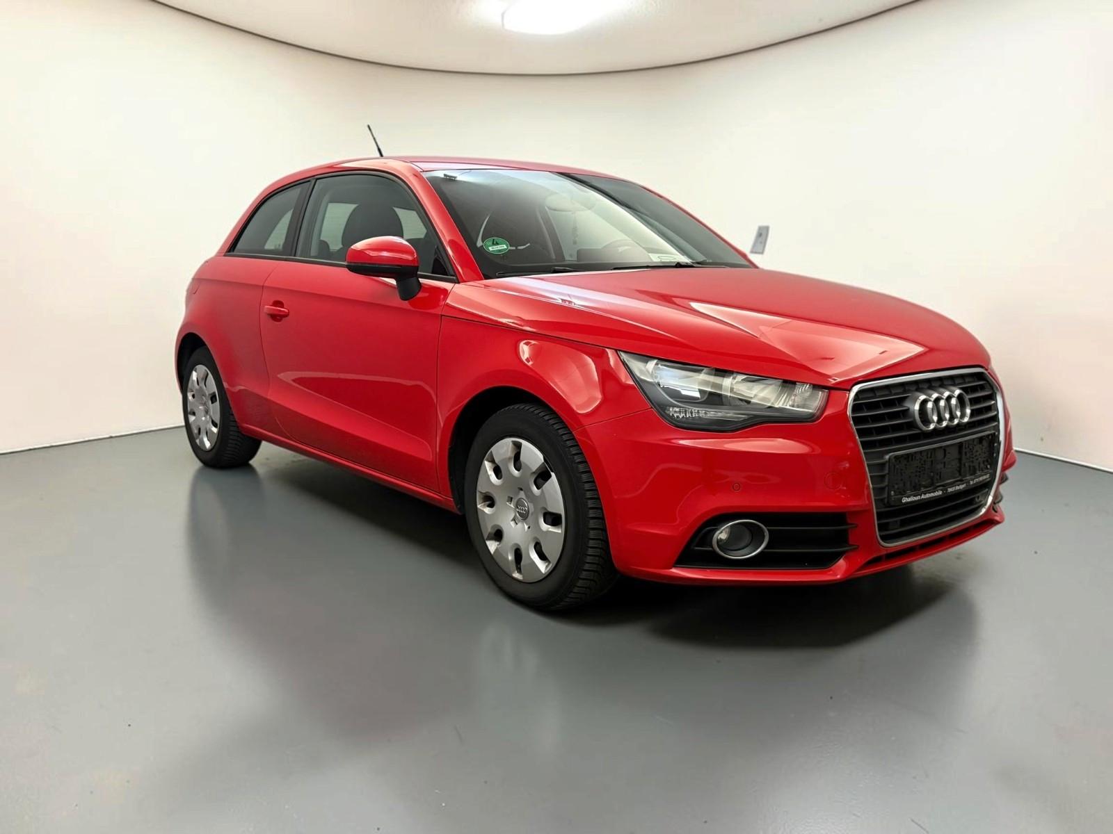 Audi A1 ambition*NAVI*SHZ*LÜCKENLOS AUDI S-HEFT*KLIMA