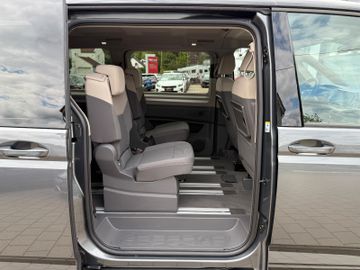 Volkswagen T7 Multivan 2.0TDI DSG Edition CarPlay RFK SHZ