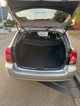 Toyota Avensis D-D4 - gebrauchte Toyota Avensis aus dem Jahr 2008