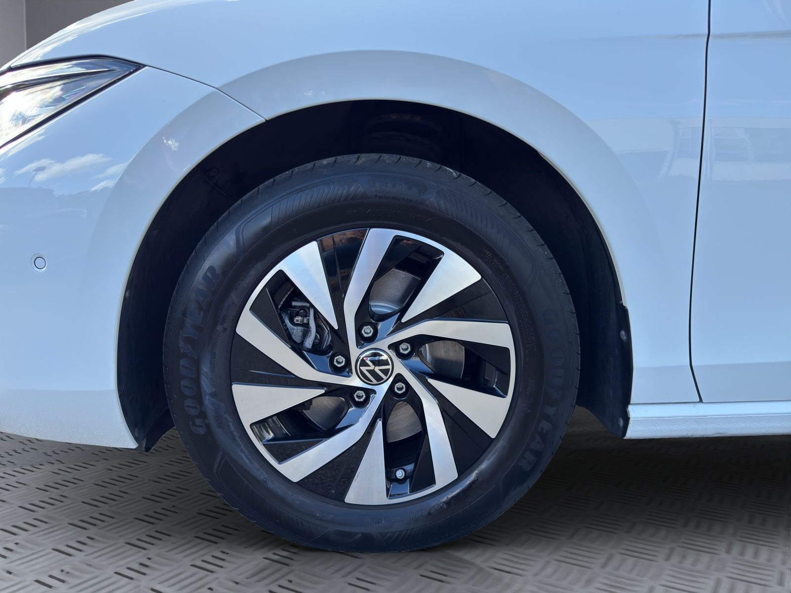 Volkswagen Passat Variant - Bild 8
