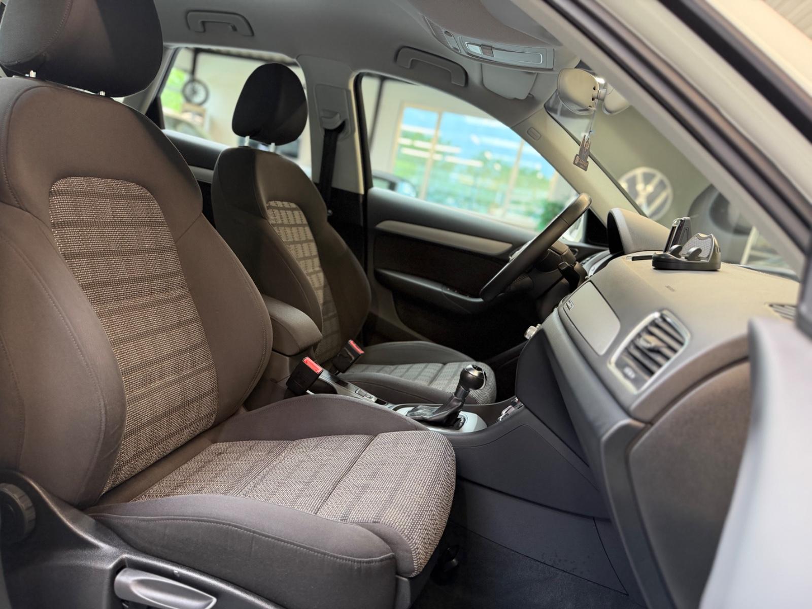 Audi Q3 2.0 TDI Quattro/Xenon/LED/Navi/BT/SHZ/