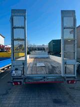 Mercedes-Benz Atego 621 + Anhänger Humbaur - Plattform Anhänger