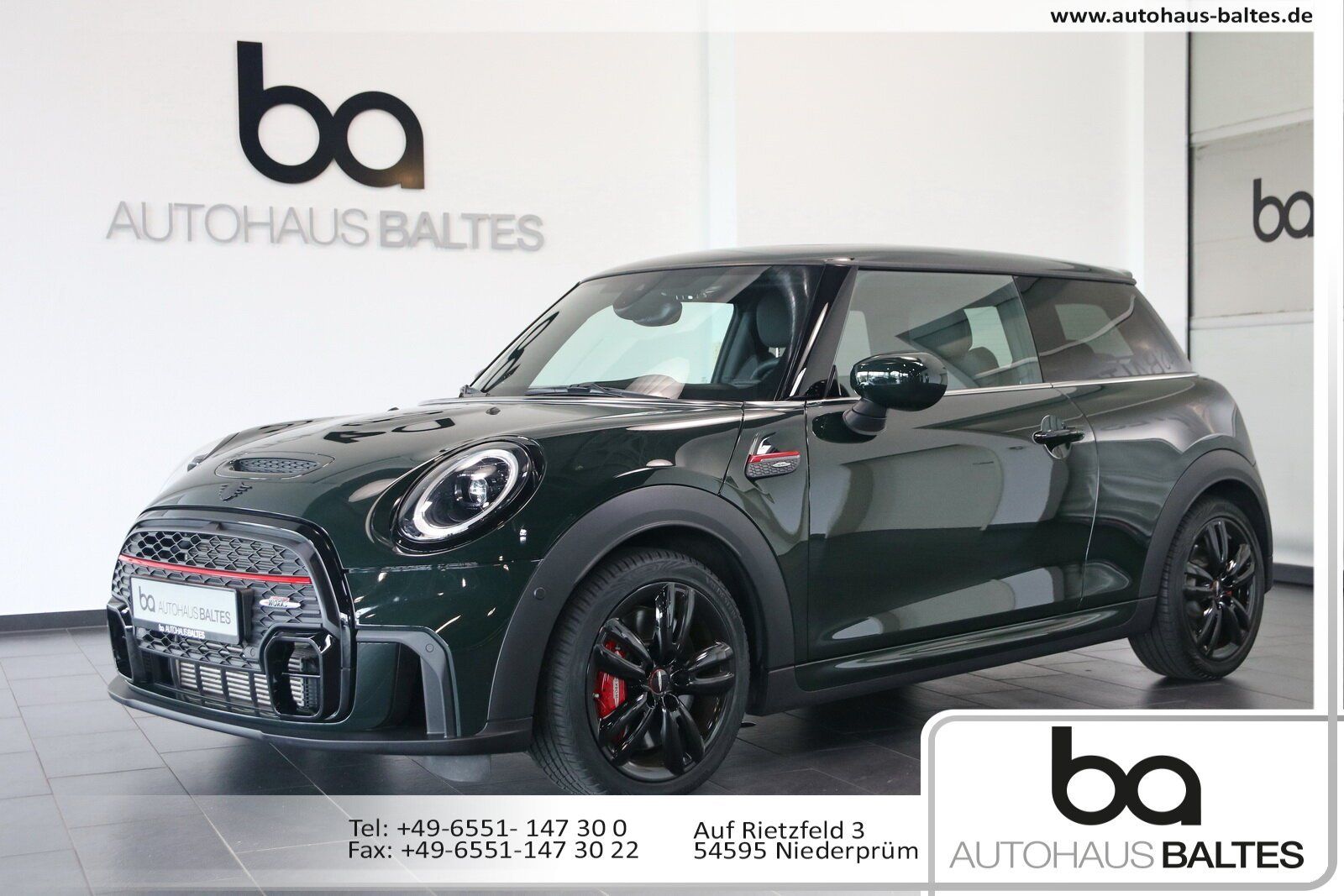 MINI JCW 17"/Pano/Park/HuD/Navi/LED/Kam/Black