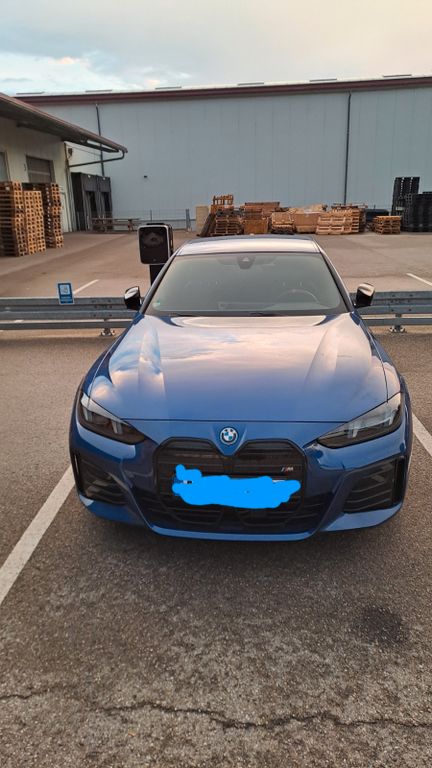 Image of BMW i4
