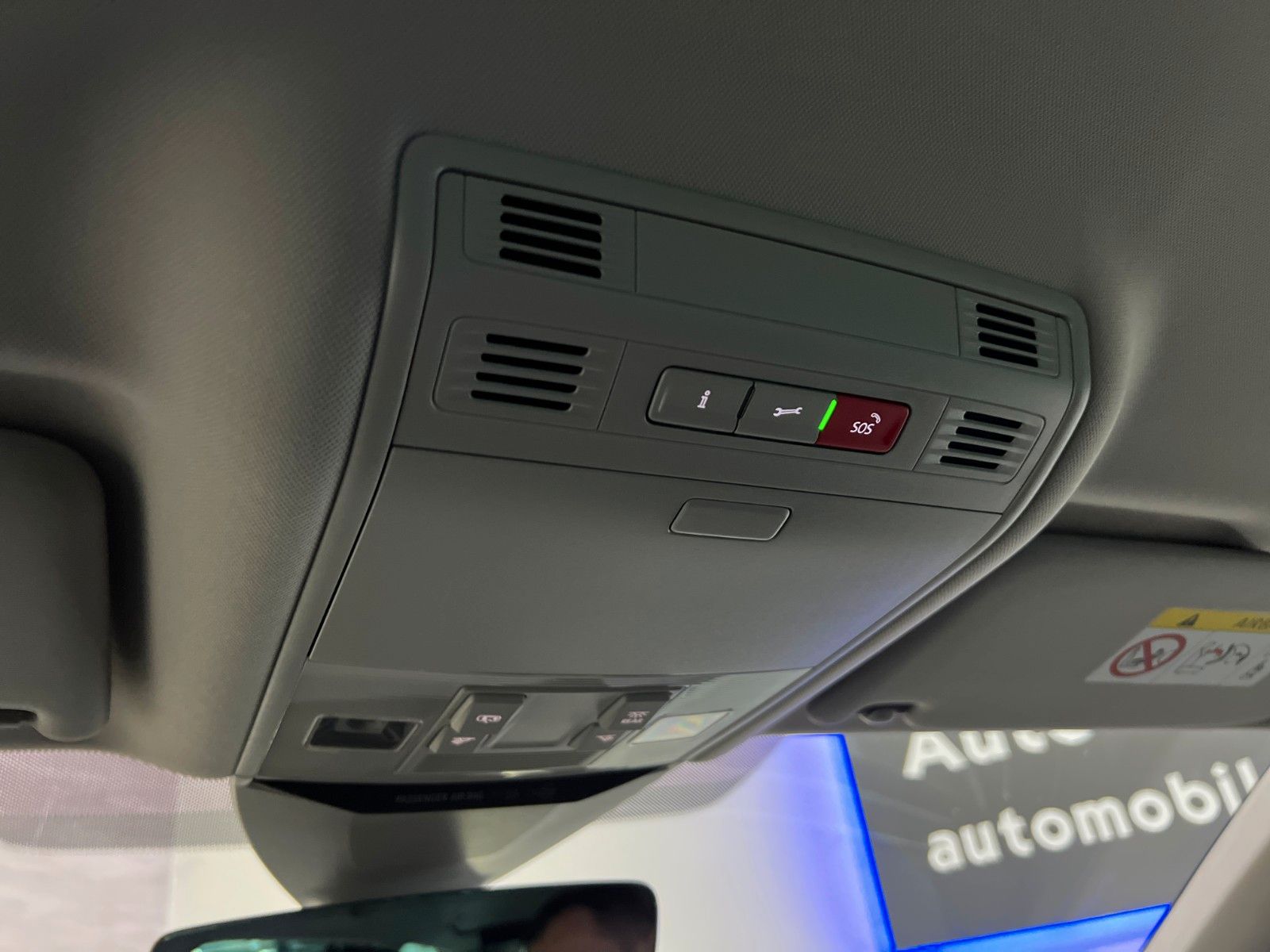 Fahrzeugabbildung Volkswagen Passat Variant Business 2,0TDI *NAVI*ASSiST*LED