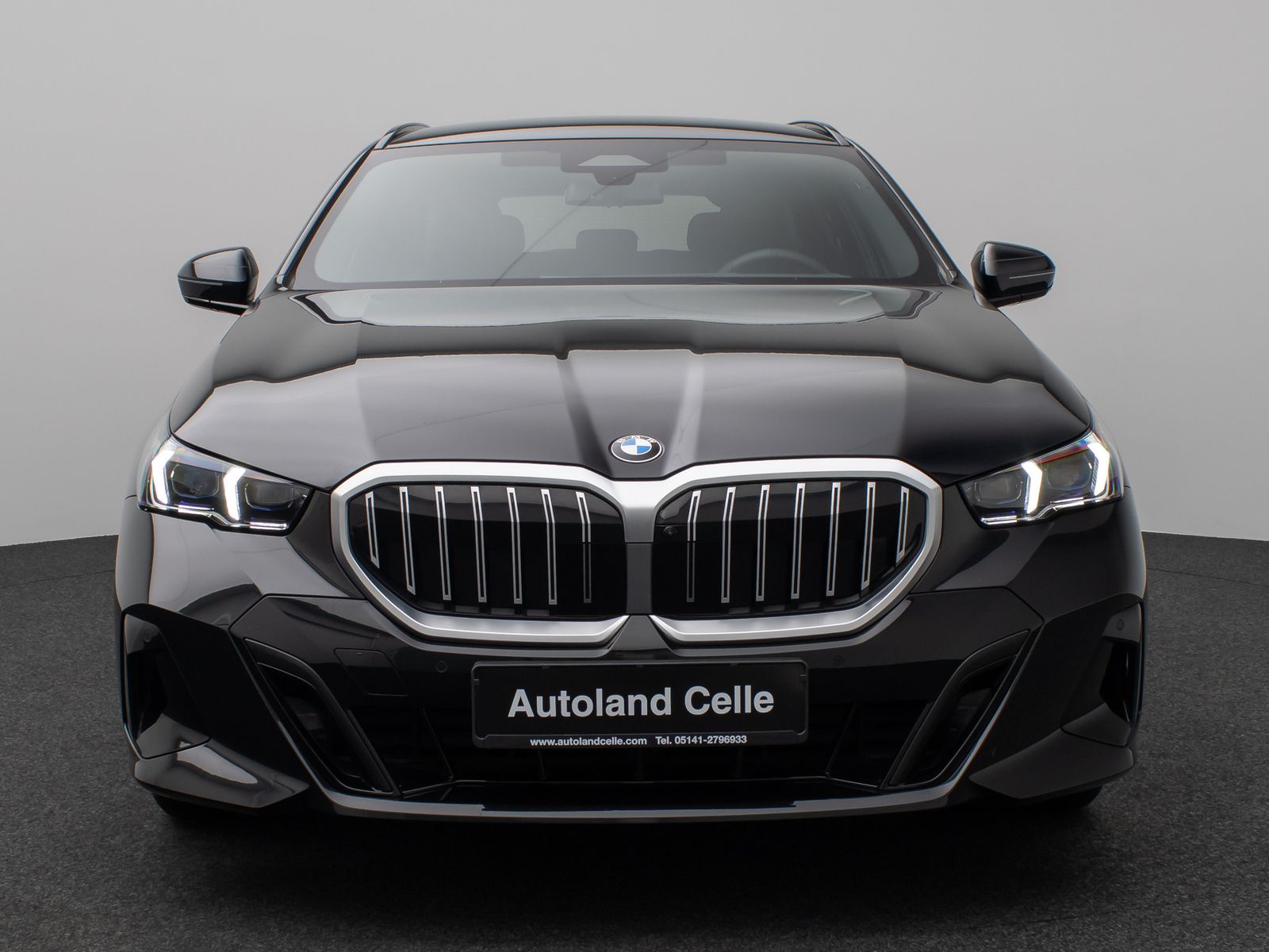 Fahrzeugabbildung BMW 520d M Sport 360°HUD DAB H/K AHK Komfort Alarm