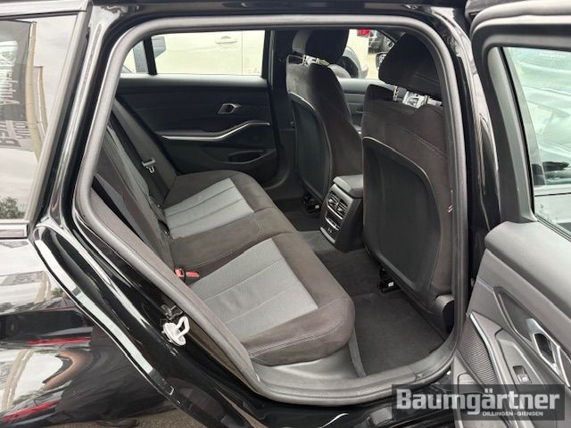 Fahrzeugabbildung BMW 330 i xDrive M-Sport Touring Kamera/ACC/Sitzh.