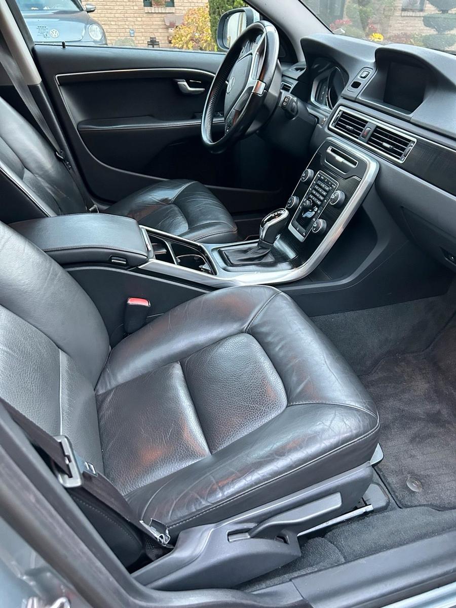 Volvo V70 2013 — photo 7