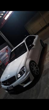 Mercedes-Benz 4 Jahre Besitz  Top gewartet | Kein Wartungsstau - weiße Mercedes-Benz 350