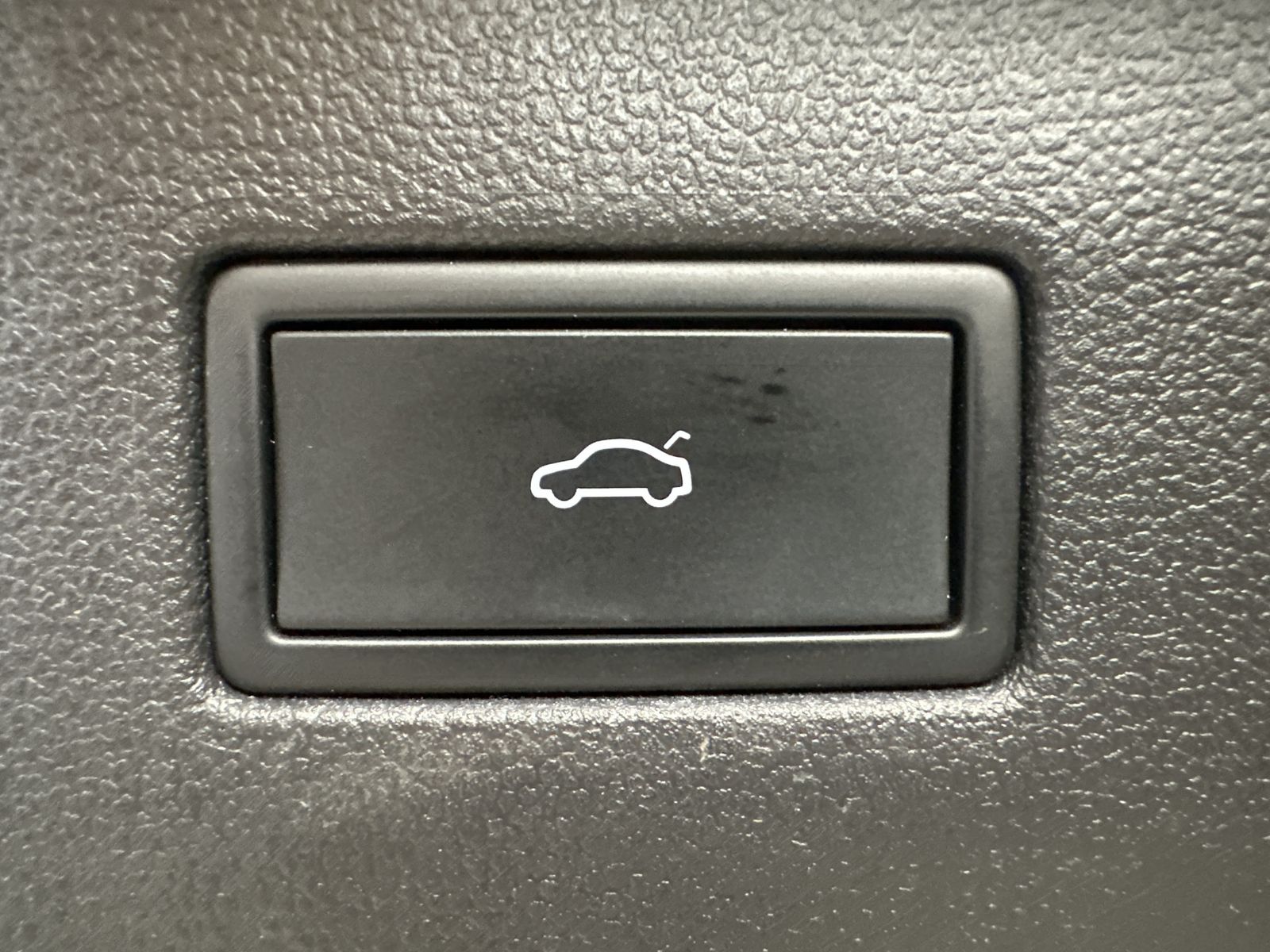 Fahrzeugabbildung Volkswagen Tiguan Allspace 4M United 7-Sitzer NAV+LED+KAMER