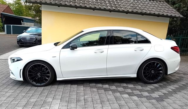 MERCEDES-BENZ A 220A d Limousine AMG-Edition-NAVI-LED-Tempomat