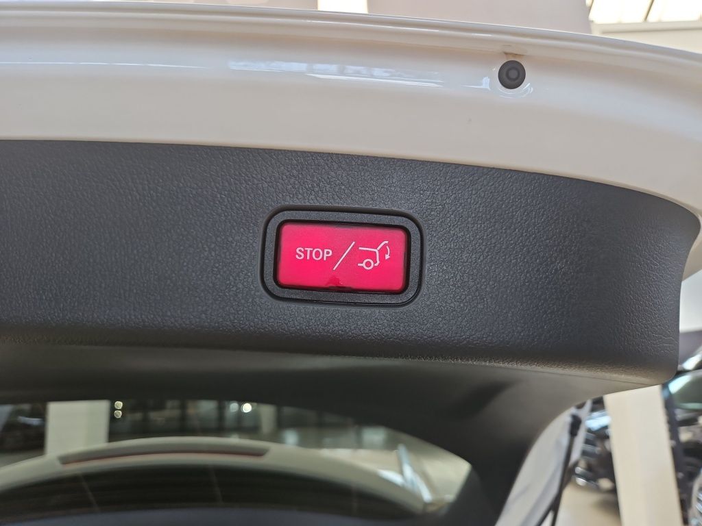 Fahrzeugabbildung Mercedes-Benz GLC 200 4M AMG Totwi. Memory LED SHZ Sport KAM