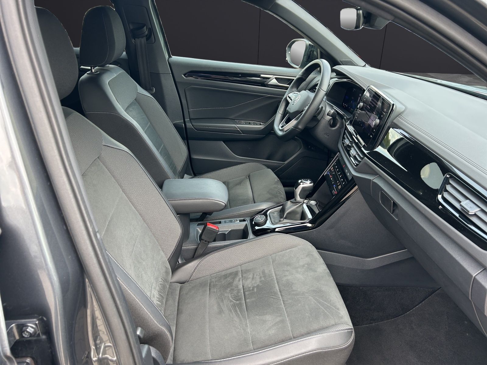 Fahrzeugabbildung Volkswagen T-Roc 2.0 TSI R-Line 4M MATRIX Standh.