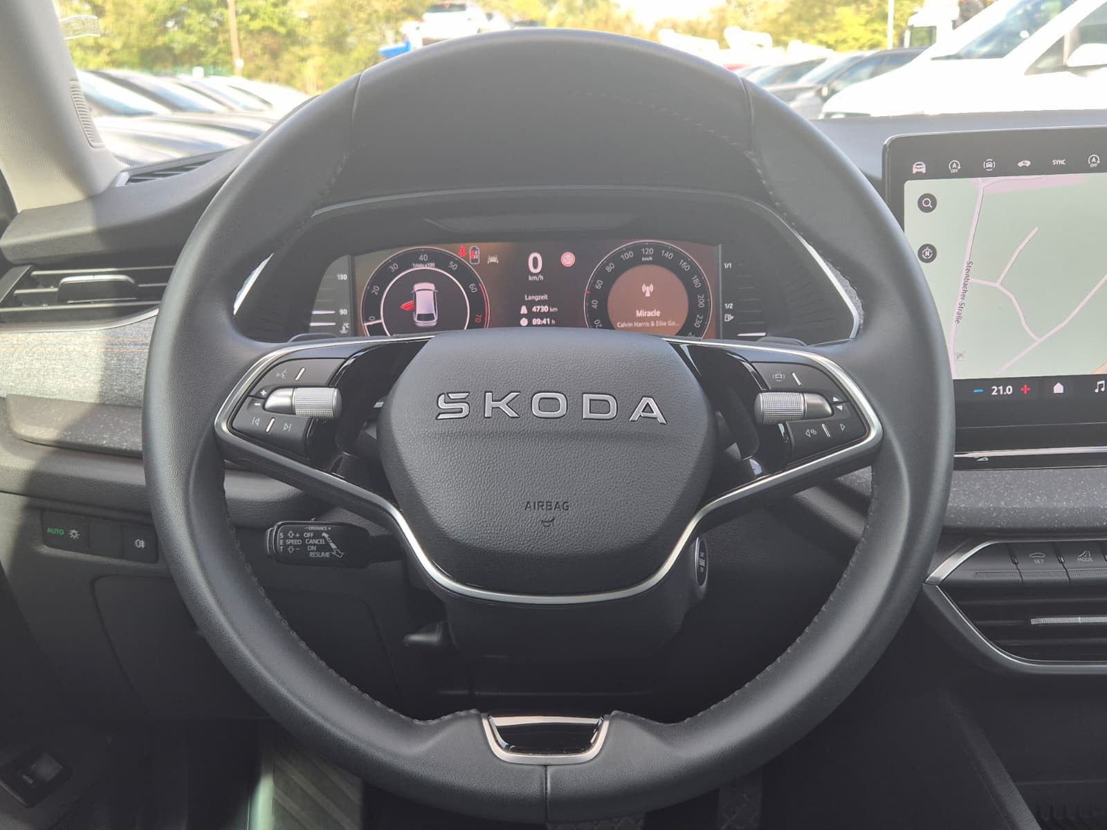 Fahrzeugabbildung SKODA Octavia 1.5 eTSI DSG Selection LED*AHK*5J-Gar.