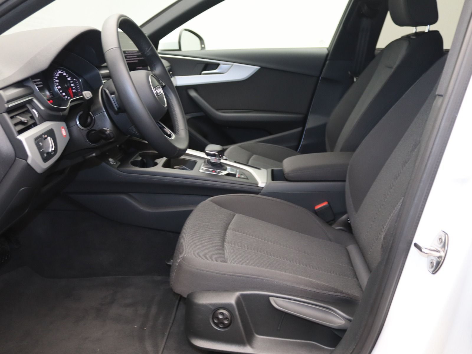 Audi A4 - Bild 15