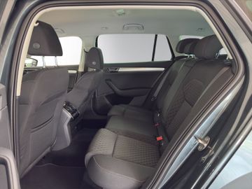 Bild 17 Skoda Superb Combi 2.0 TDI Ambition +NAVI+LED+ACC