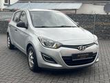 Hyundai i20*KLIMA*WENIG KM*ALUFELGEN*5 TÜRER* - gebrauchte Hyundai i20 aus dem Jahr 2014