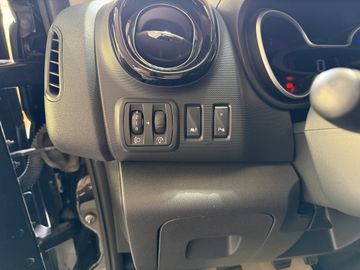 Renault Trafic - 11