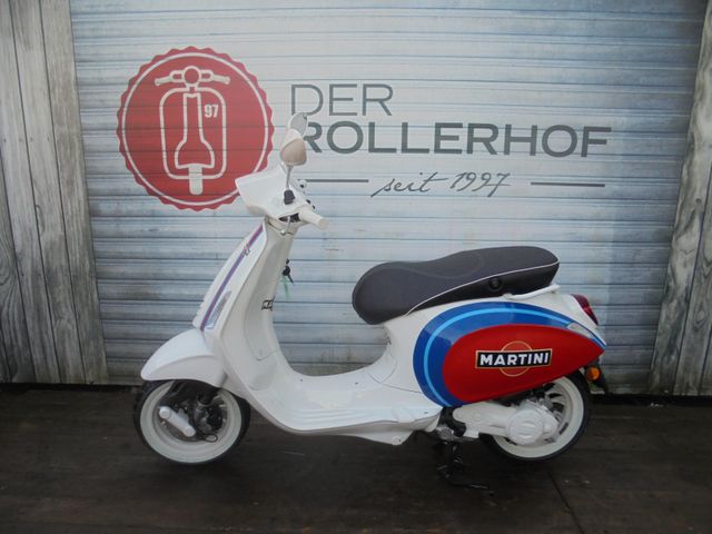 Vespa Sprint 50 E5 im Martini Style