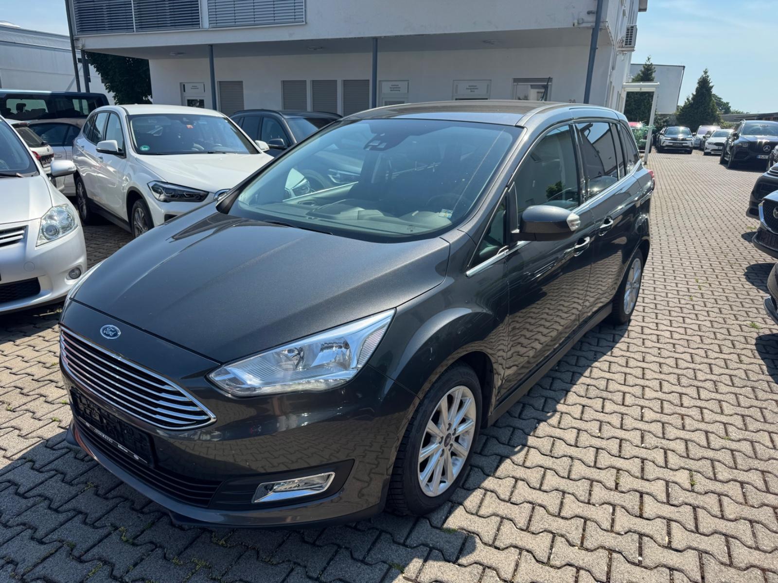 Ford Grand C-Max Titanium 7 Sitzer