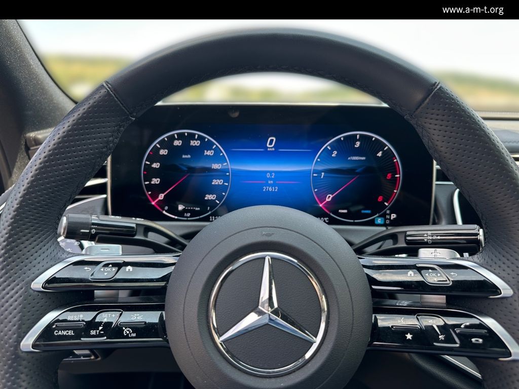 MERCEDES-BENZ E 220