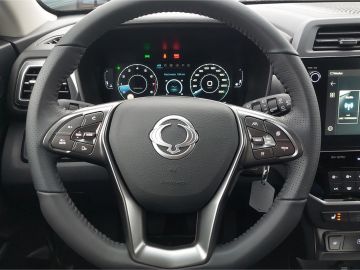 KGM Tivoli ESSENTIAL 1.5 MT NaviCarPlayRFKDABSHZ