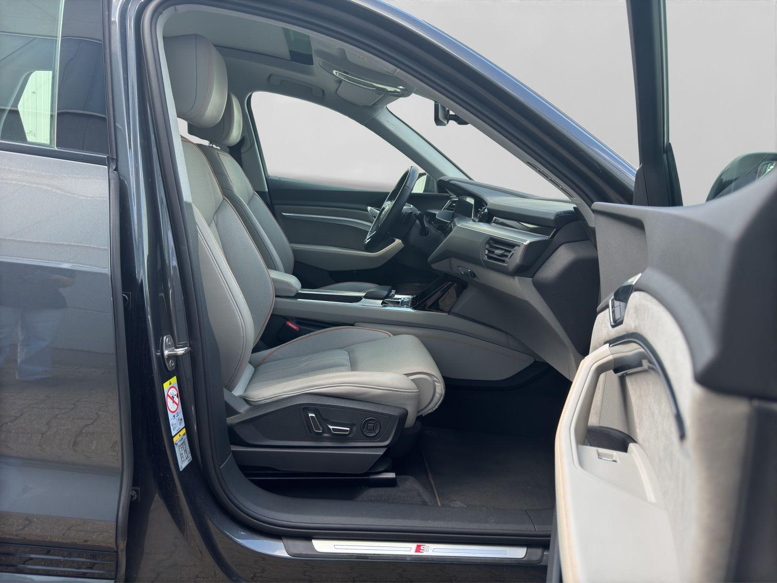 Audi e-tron 55 S LINE BLACK LM21 PANO KONTURSITZE, миниатюра 4