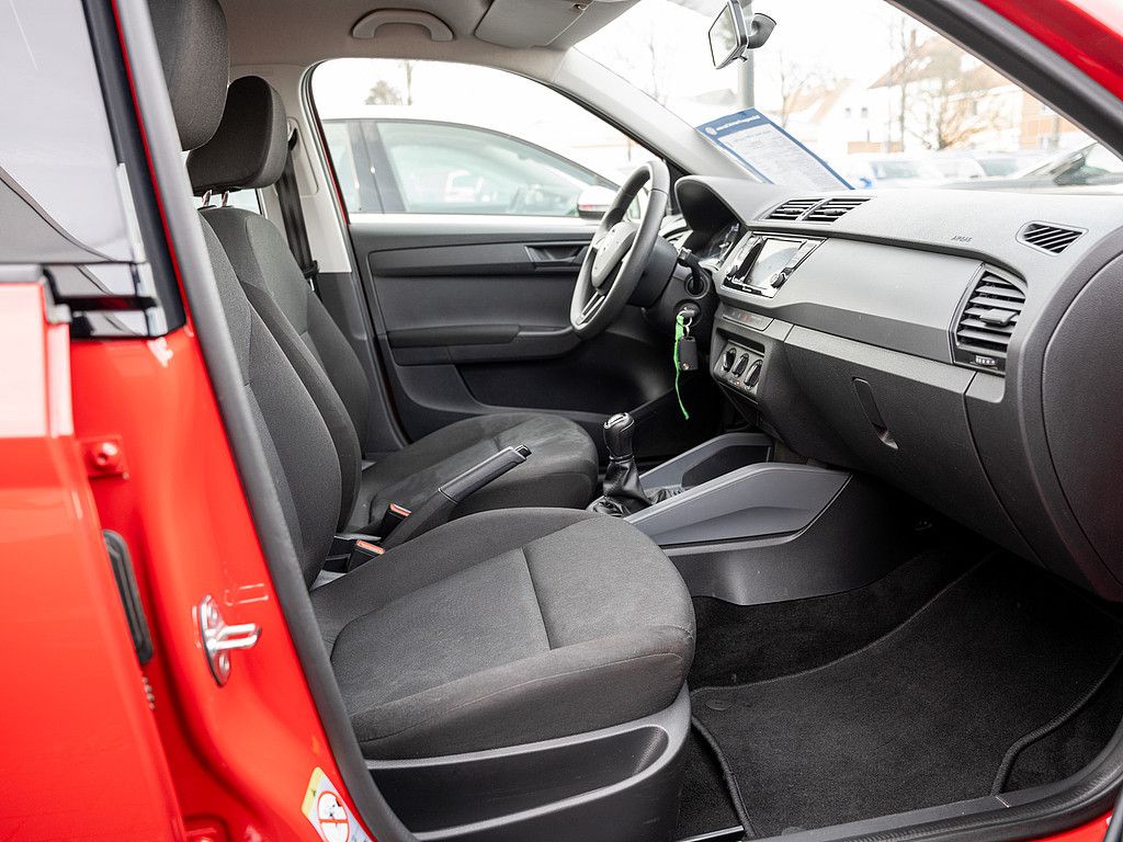 Fahrzeugabbildung SKODA Fabia 1.0 MPI Cool Plus BT KLIMA SWING ISOFIX DA