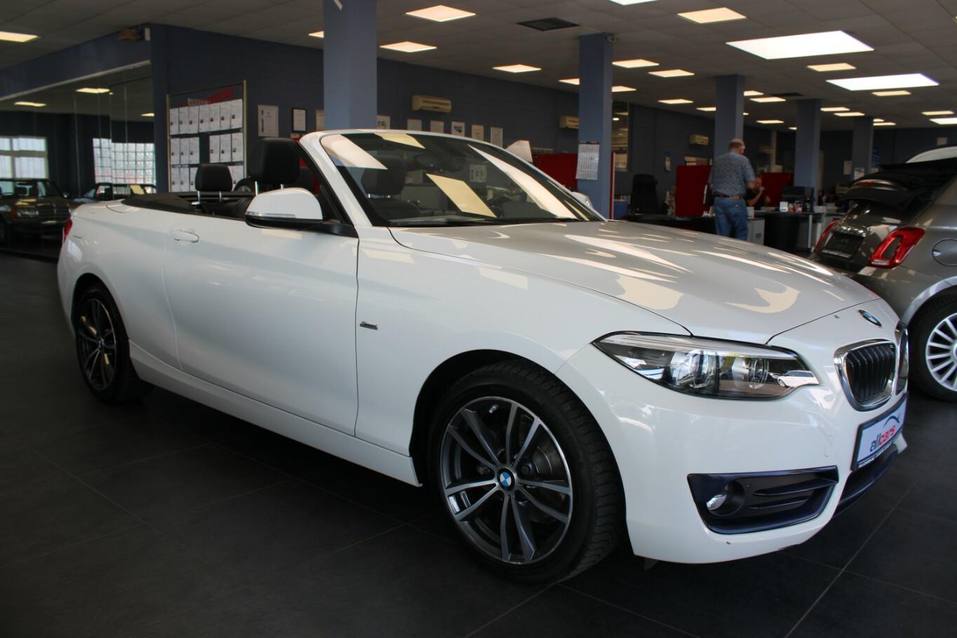 BMW 218 218i Cabrio Sport Line - Leder - LED - Navi 