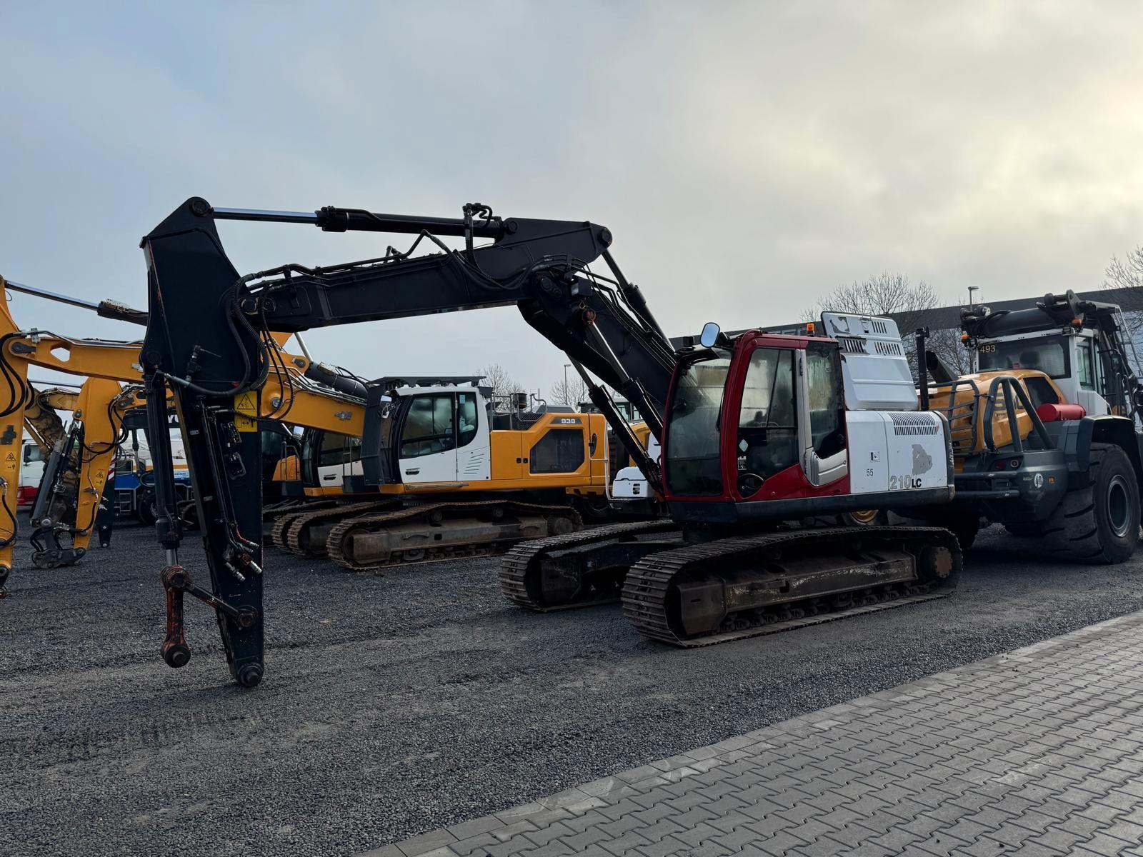 Hitachi ZX210 LC-3 Kettenbagger