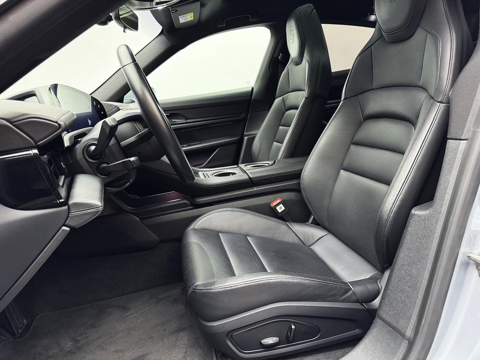 PORSCHE TAYCAN 4 S PERFORMANCE 571 CH 4X4 BVA - TOIT PANORAMIQUE - BOSE - HISTORIQUE ENTRETIEN COMPLET