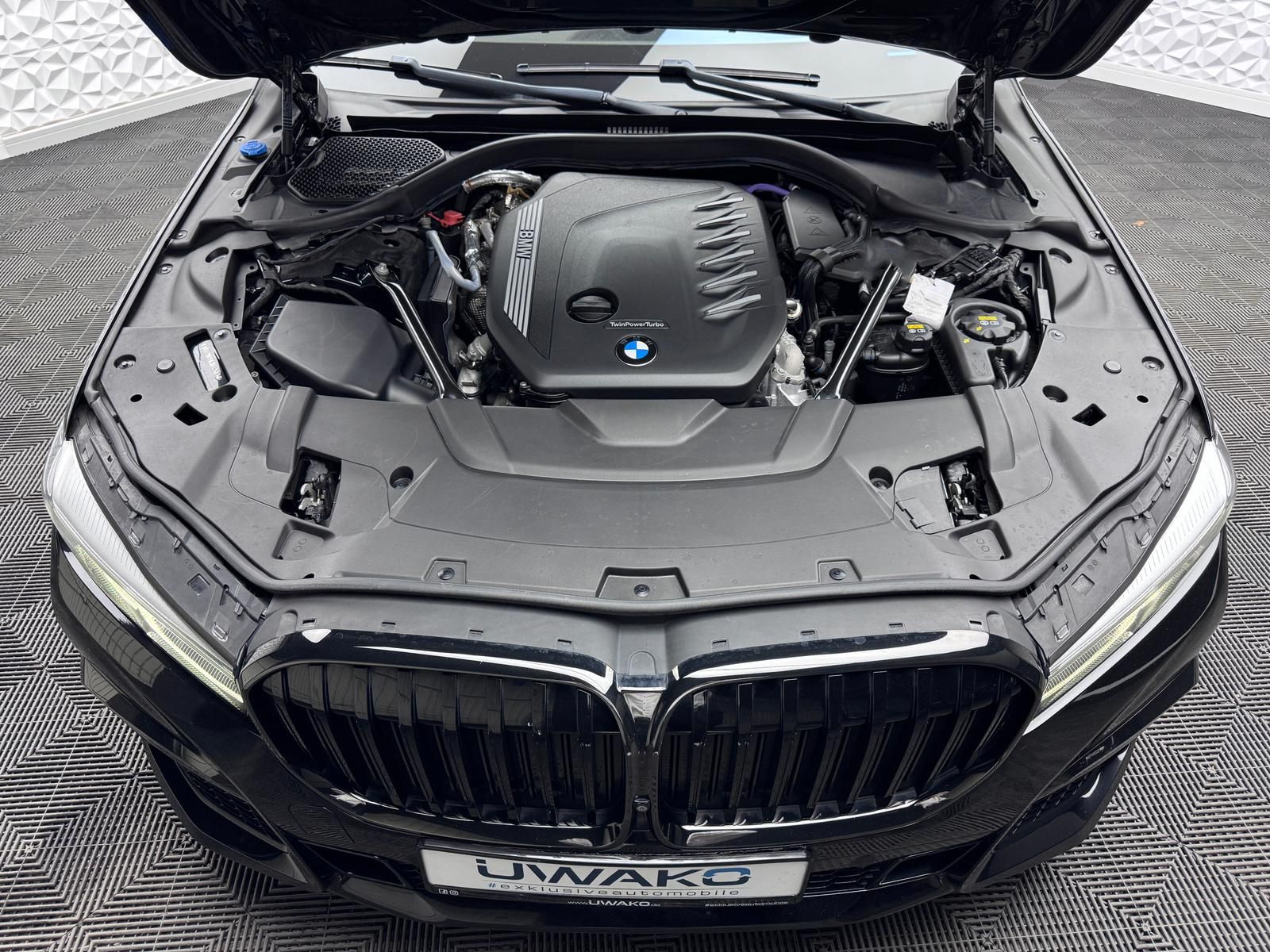 Fahrzeugabbildung BMW d XDRIVE/M-PAKET/H&K/STHZG/AHK/MASSAGE/KEY/360°