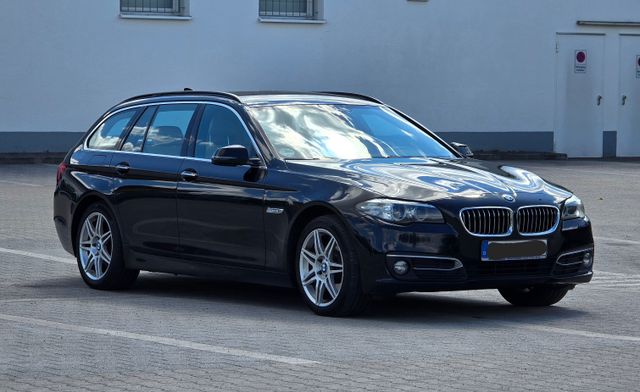 BMW 520d xDrive Touring A Luxury Line Luxury Line
