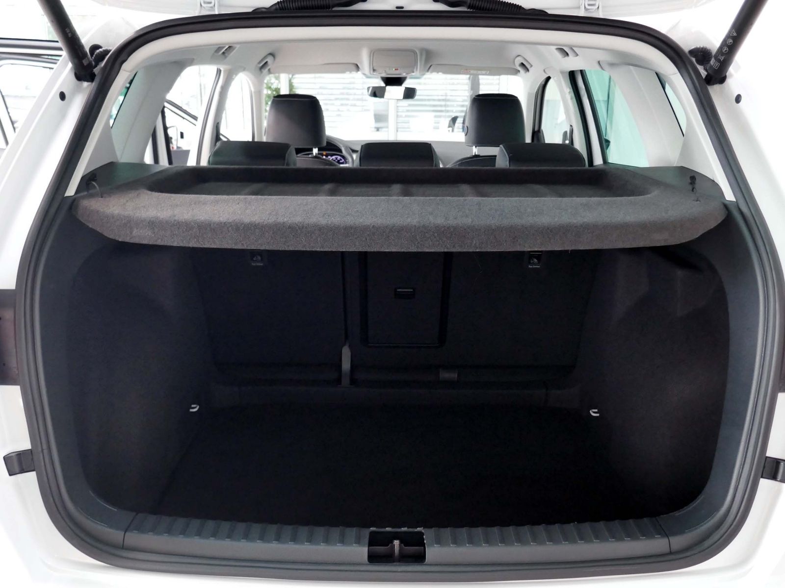 Fahrzeugabbildung SEAT Ateca X-Perience 1.5 TSI | LED AHK RFK ACC