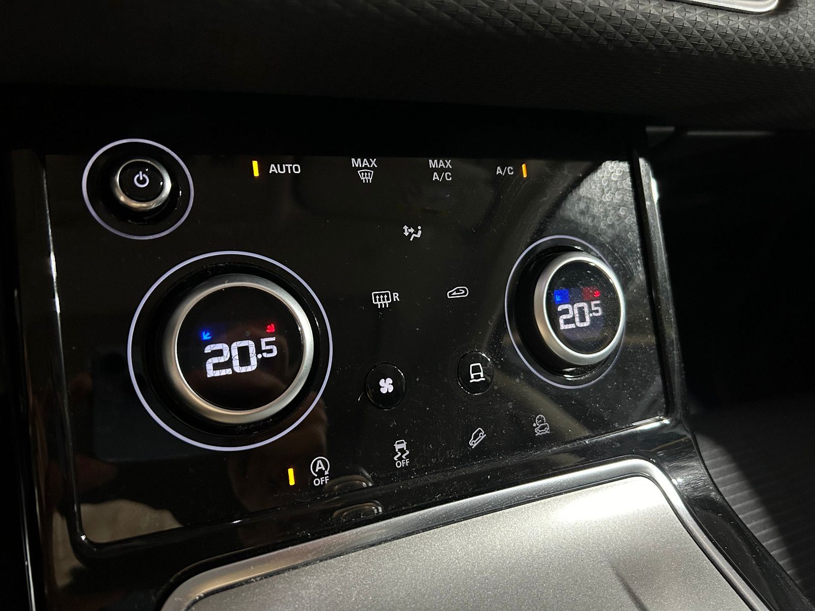 Fahrzeugabbildung Land Rover Range Rover Evoque Basis/PANO/APPLE/KAMERA/TEMPO