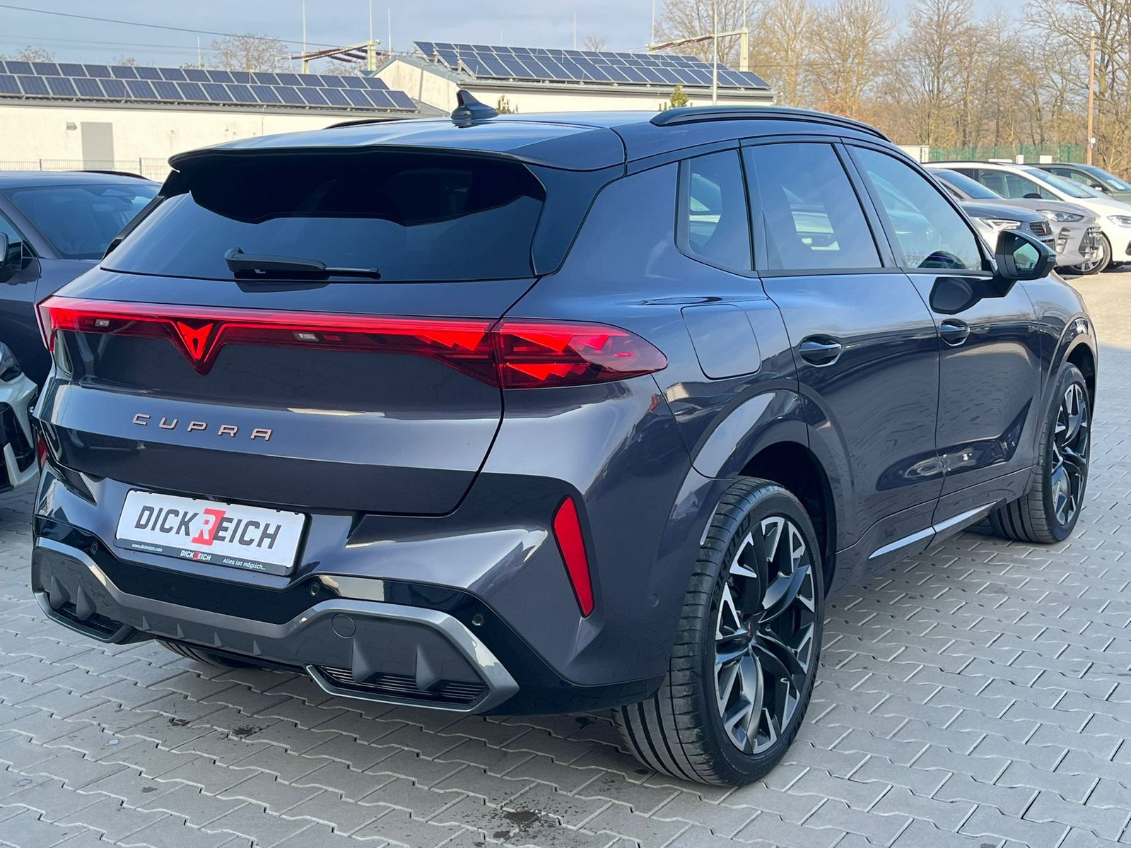 Fahrzeugabbildung CUPRA Terramar 2.0 TSI 4D VZ HUD*MATRIX*PANO*DCC*20"