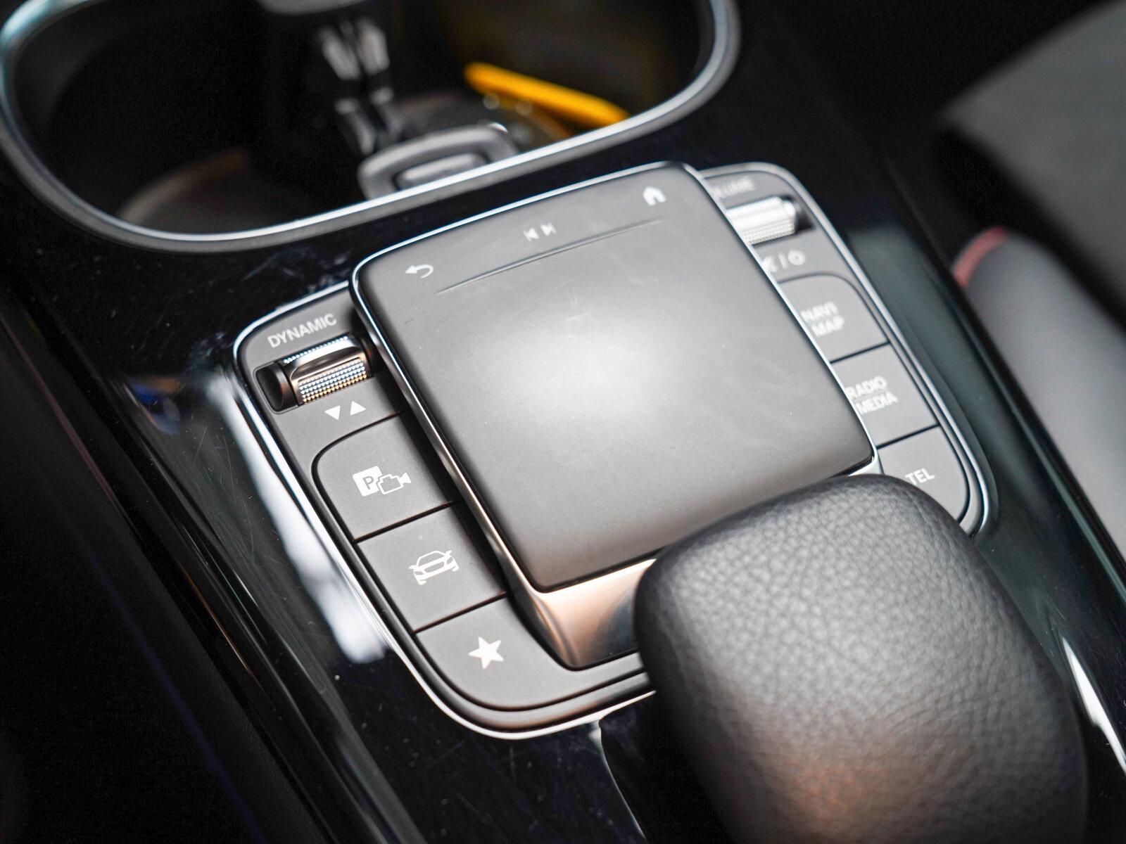 Mercedes-Benz A 250 e AMG Line Night Vielspeiche Pano Burmeste