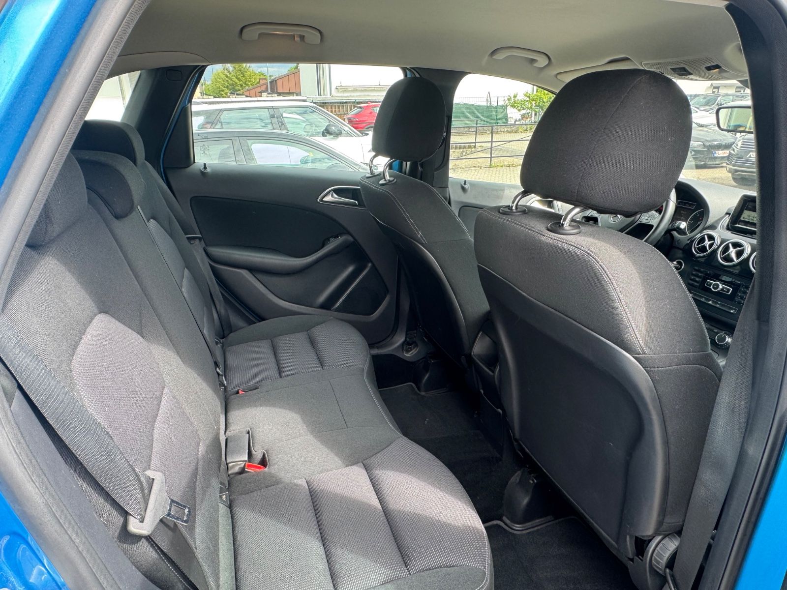 Fahrzeugabbildung Mercedes-Benz B 180 CDI/Edition E/Navigation/SHZ/MFL/ALU/