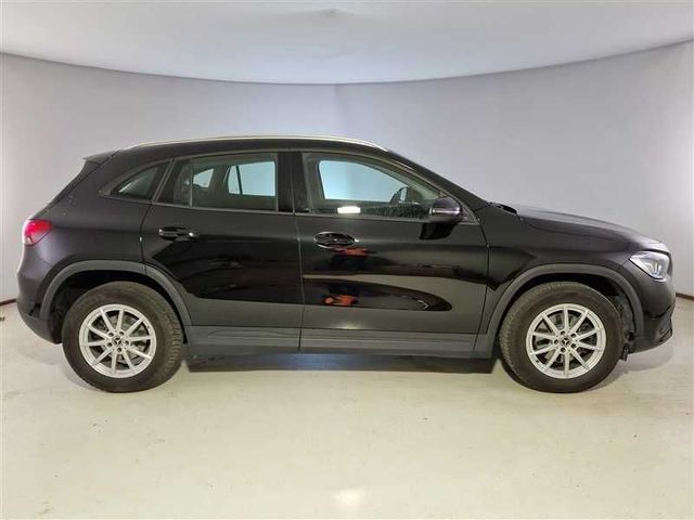 Mercedes-Benz MERCEDES-BENZ GLA 180 d Automatic Business Extra