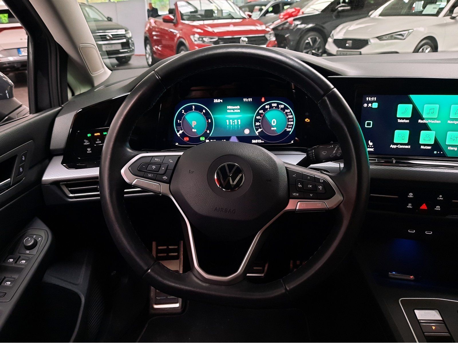 Fahrzeugabbildung Volkswagen Golf Active TDI DSG *AHK*Panodach*Navi*Cam*LED*