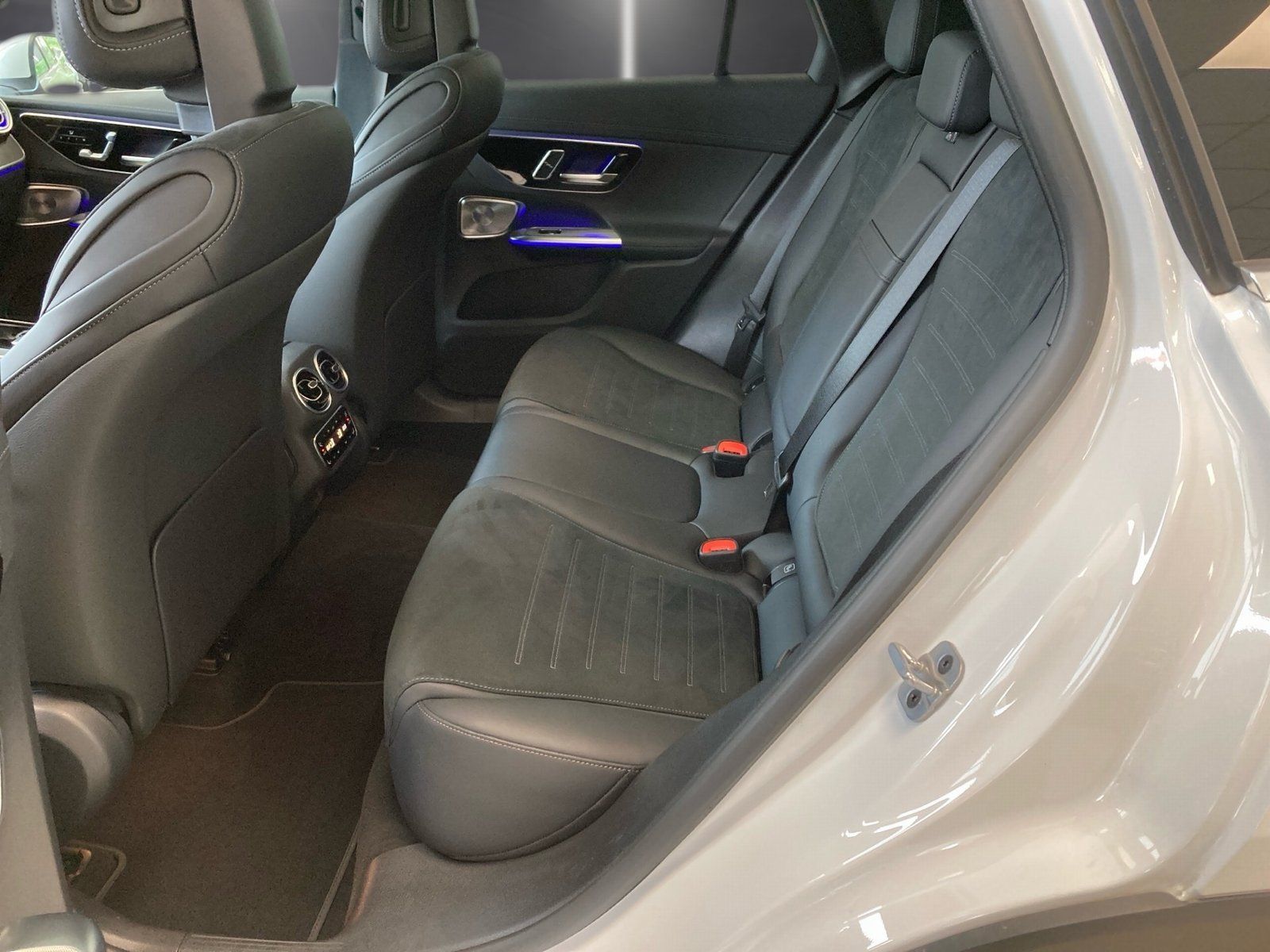 Fahrzeugabbildung Mercedes-Benz GLC 300 4M AMG Plus*Airmatic*HUD*Pano*Distro*360