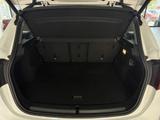 BMW 220 Active Tourer iA Advantage, 1.Hd., LED, Navi - weiße BMW 220 Active Tourer
