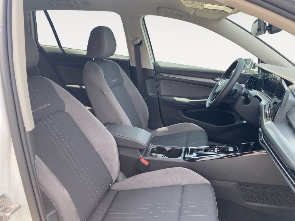 Fahrzeugabbildung Volkswagen Golf Variant 2.0 TDI 4Motion SCR DSG Alltrack