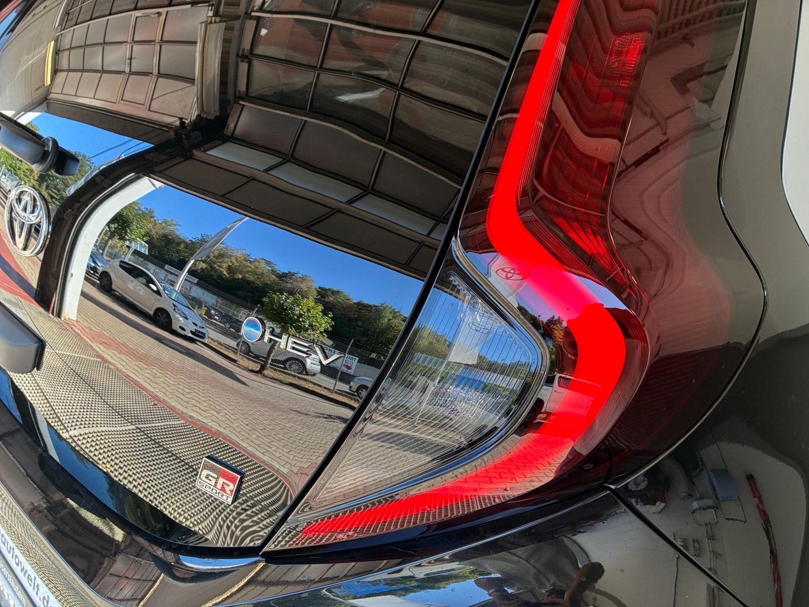 Fahrzeugabbildung Toyota Aygo X 1.5 GR SPORT m. Faltdach Kam.,LED,SHZ