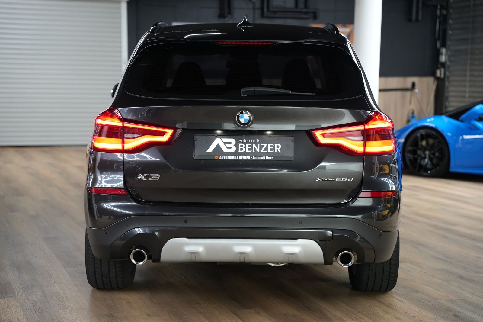 Fahrzeugabbildung BMW X3 xDrive 20 d xLine *Shadow-Line*LED*Leder*SHZ