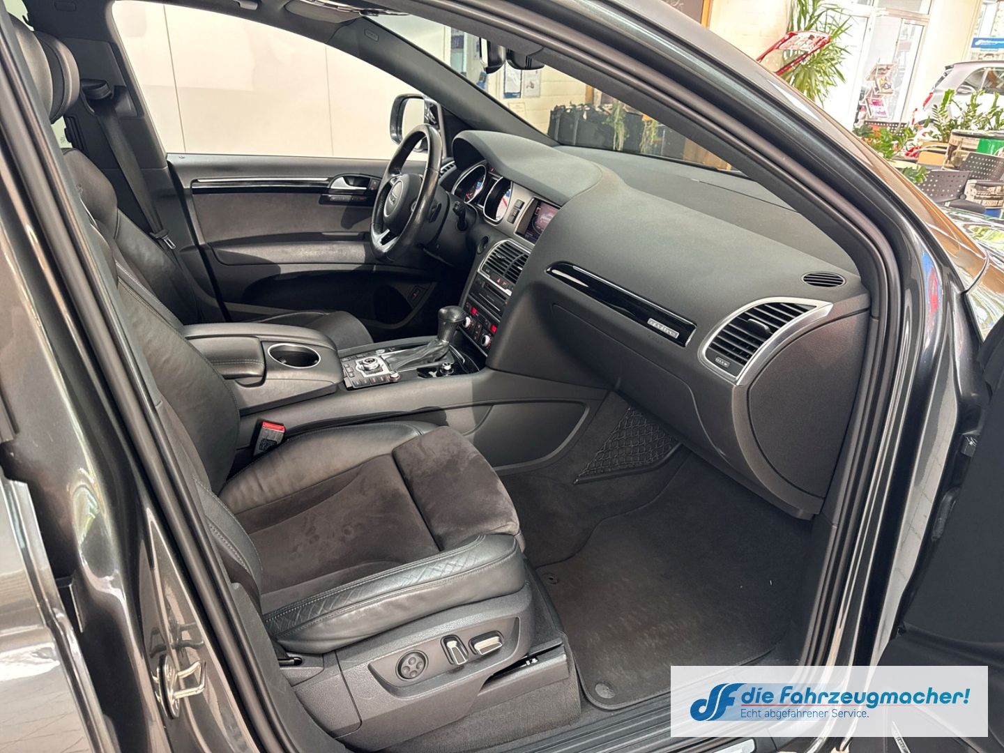 Fahrzeugabbildung Audi Q7 3.0 TDI quattro S line Plus Edition 7.Si.AHK